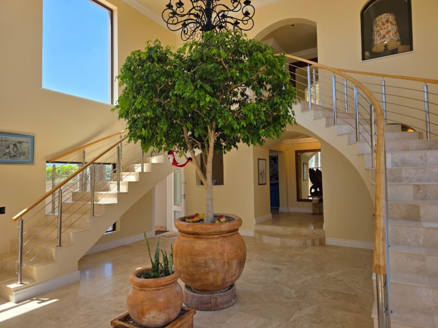 6 Bedroom Property for Sale in Myoli Beach Western Cape